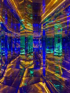 台中旅遊包車，台中包車旅遊必去景點-台灣玻璃館